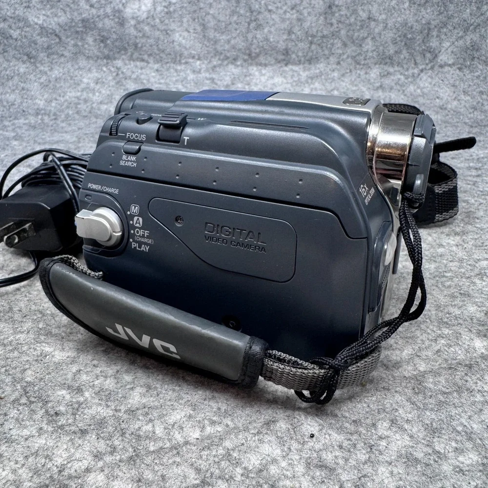 JVC Digital Video Camera GR-D72U MiniDV Camcorder Charger *Parts Only
